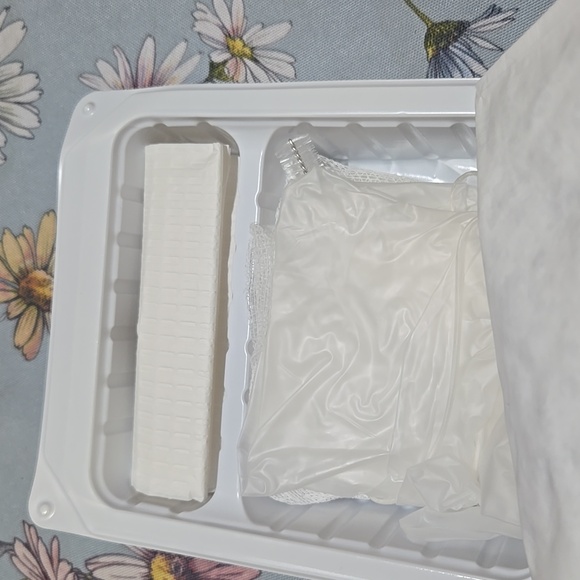 Chamberlain nursing bag with supplies - Picture 10 of 11